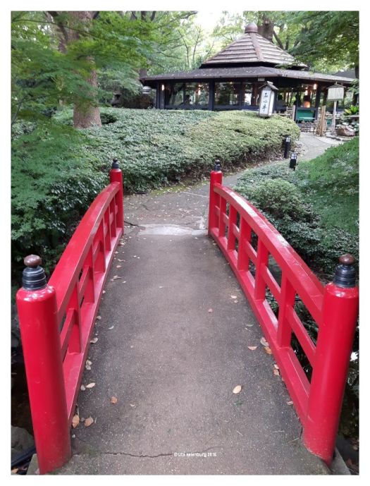 tokyo-brucke-im-park